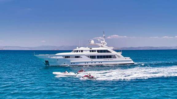 Image of OASIS yacht #14