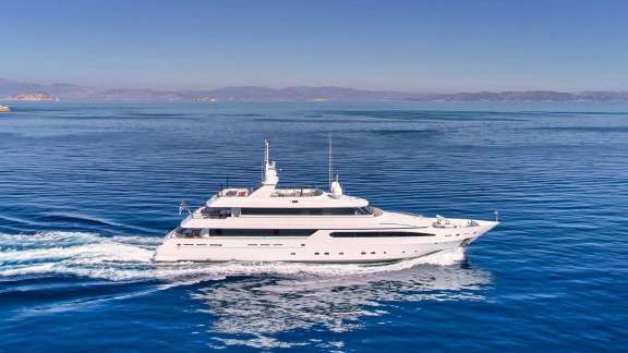 Image of ARTEMISEA yacht #17