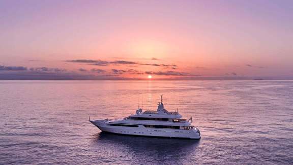 Image of ARTEMISEA yacht #18