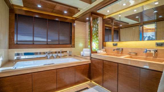 Image of SILENT WORLD yacht #17