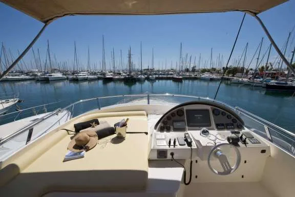 Image of JULY yacht #11