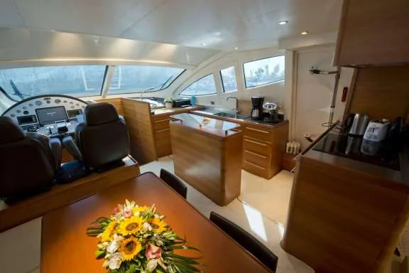 Image of JULY yacht #5