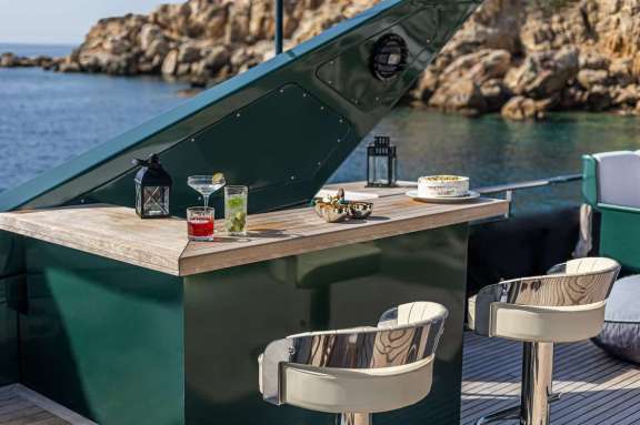 Image of CAN’T REMEMBER yacht #13