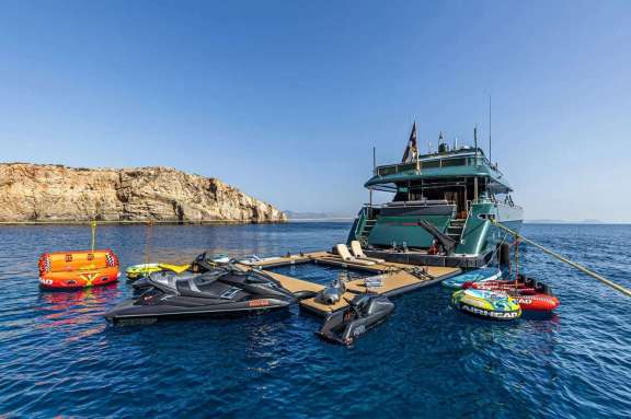 Image of CAN’T REMEMBER yacht #18