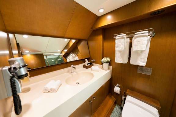 Master Cabin Bathroom