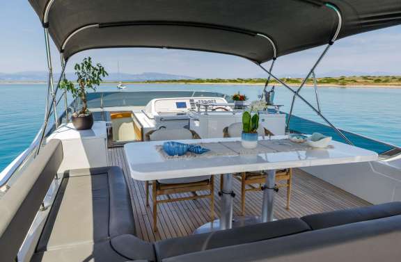 Image of SALTY yacht #13