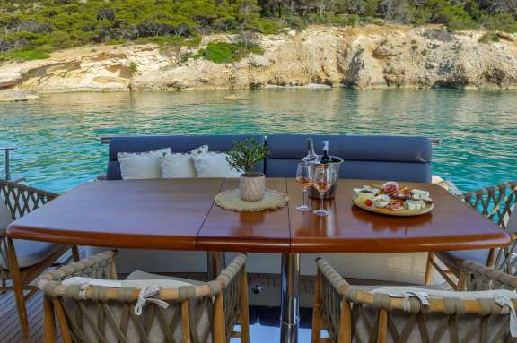 Image of SALTY yacht #15