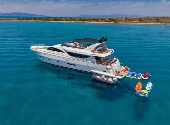 Image of SALTY yacht #18