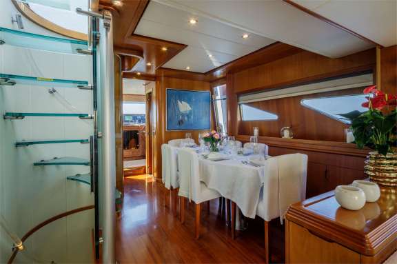 Image of SALTY yacht #3