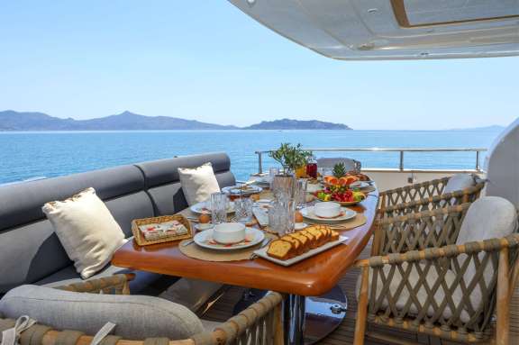 Image of SALTY yacht #5