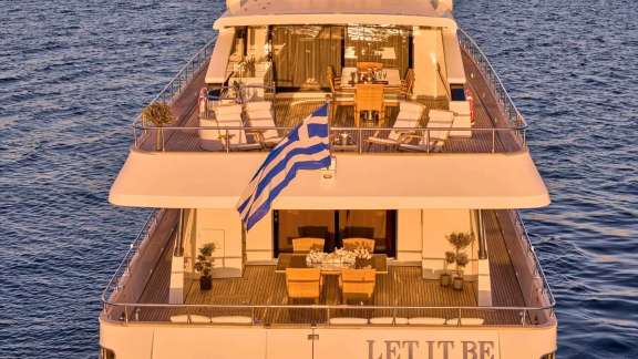 Image of LEET IT BE yacht #12