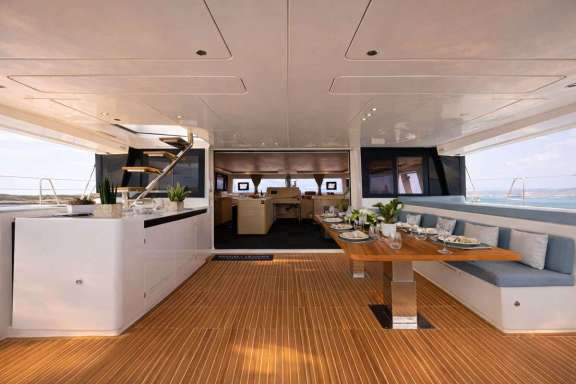 Royal-Destiny-cockpit-2