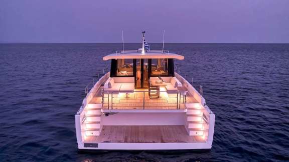 Image of LADY D yacht #13