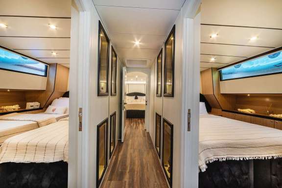 Image of MIO VENTO yacht #16