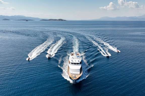 Image of KOKOMO NIGHTS yacht #16