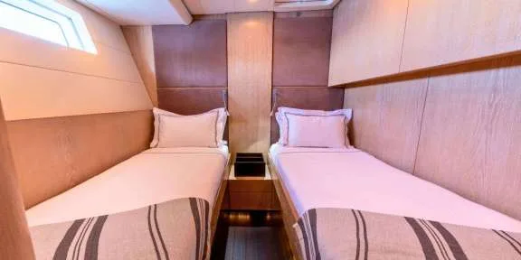 Image of YCH2 yacht #7