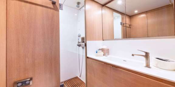 Image of YCH2 yacht #8