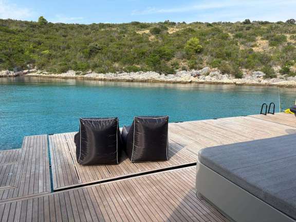 Image of Funky Choice yacht #4