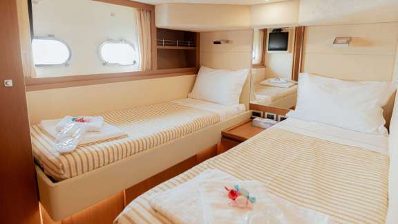 Image of IRENE yacht #9