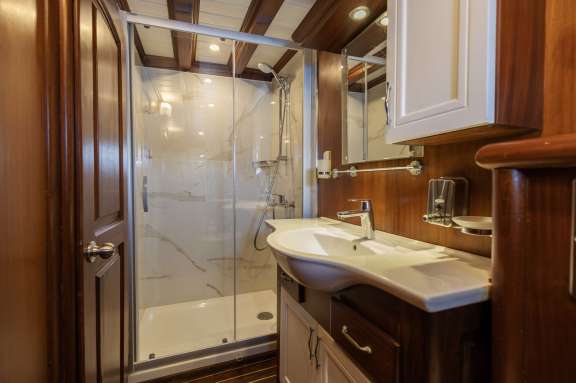 Image of Oxyzen yacht #7