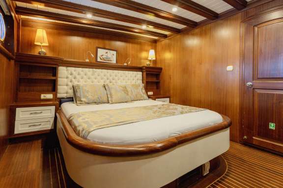 Image of Oxyzen yacht #8