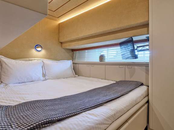 Convertible Twin Cabin