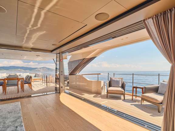 Upper Deck