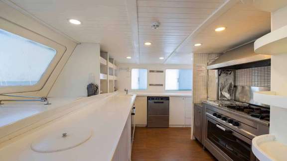 Image of OGUZ BEY yacht #17