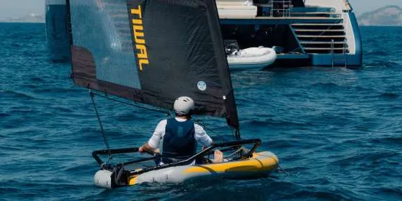 Image of MANA KAI yacht #13