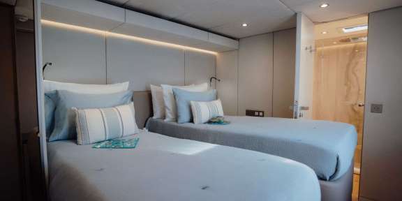Image of MANA KAI yacht #9