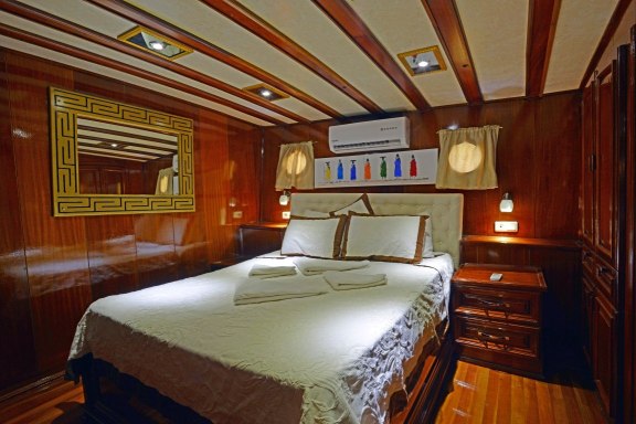 Image of HOLIDAY X yacht #11