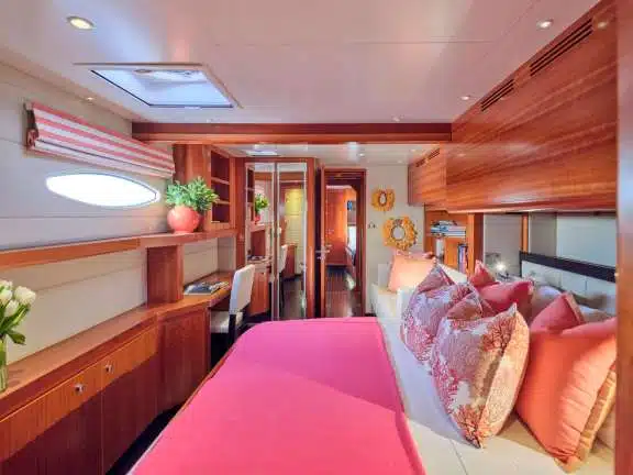 Image of WORLD’S END (MED) yacht #6