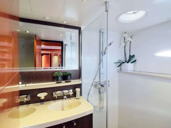Image of WORLD’S END (MED) yacht #7