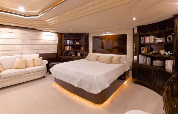 Image of LET IT BE yacht #13