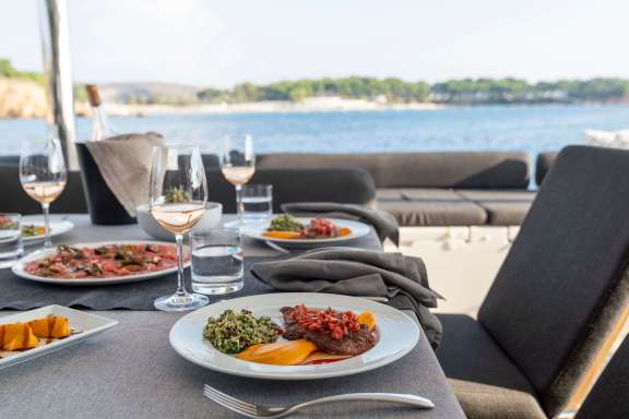 Image of MOYA yacht #17