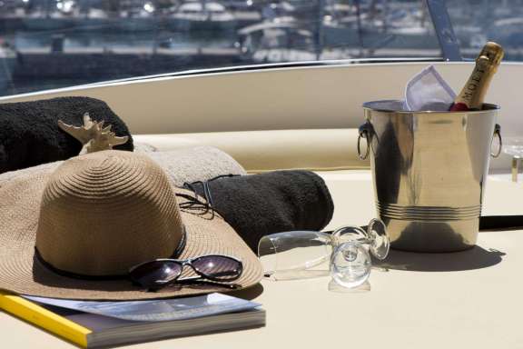 Image of JULY yacht #13