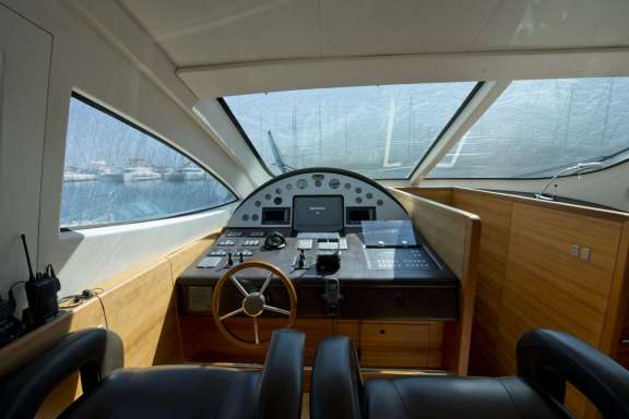 Image of JULY yacht #14