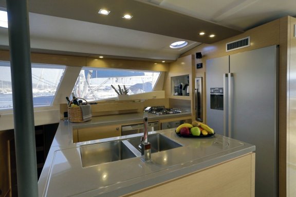 Image of HIGHJINKS yacht #10