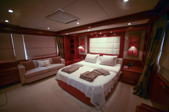 Image of COSMOS LUNA yacht #13