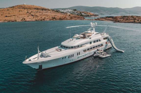 Image of MUSTIQUE yacht #19