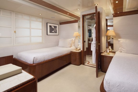 Image of STARFIRE yacht #11