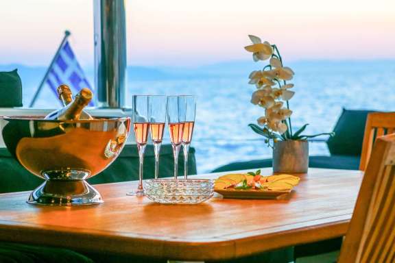 Image of CARPE DIEM CAT 620 yacht #11