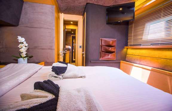 Image of CARPE DIEM CAT 620 yacht #7