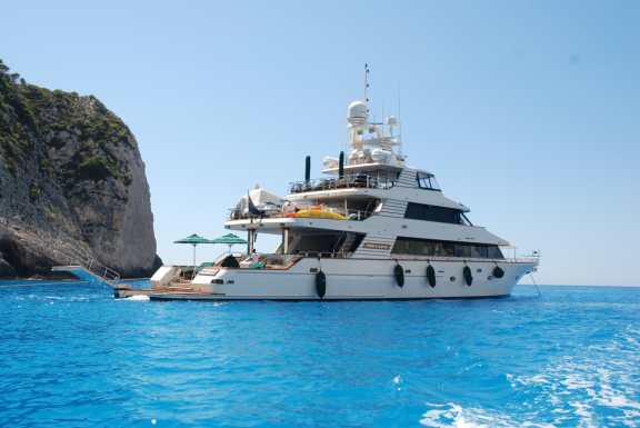 Image of FORTY LOVE yacht #4