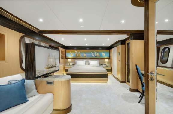 Image of COMPASS yacht #6