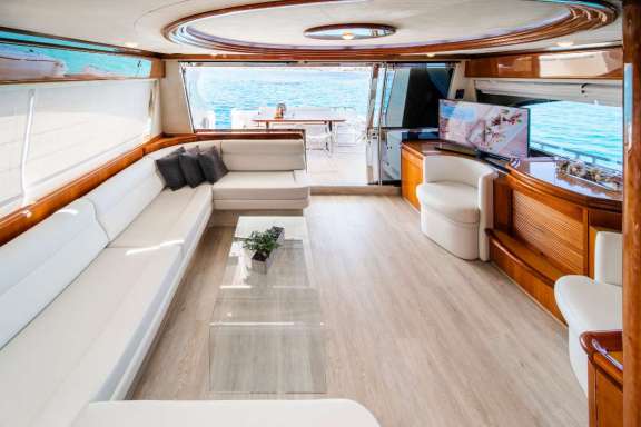 Image of SIMPLY BRILLIANT yacht #4