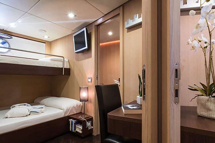 Twin cabin