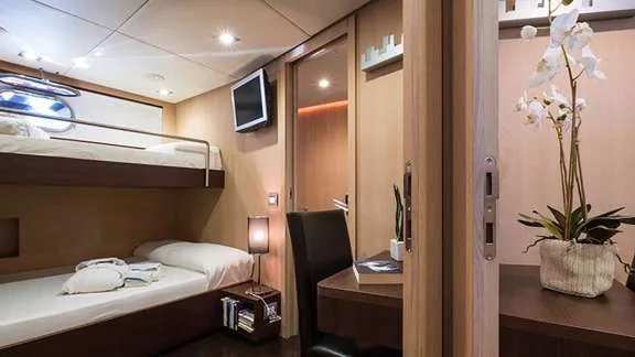 Twin cabin