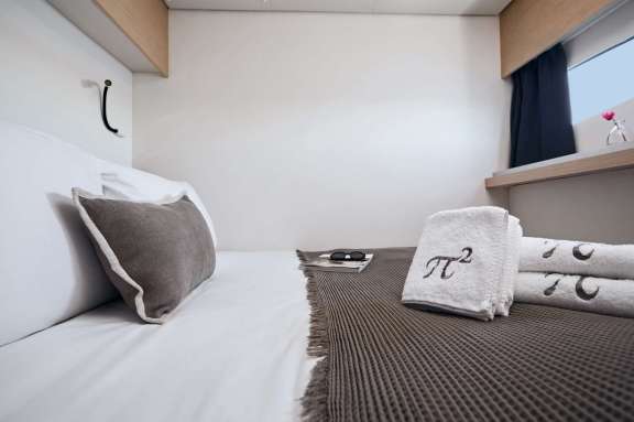 Image of PI 2 yacht #10