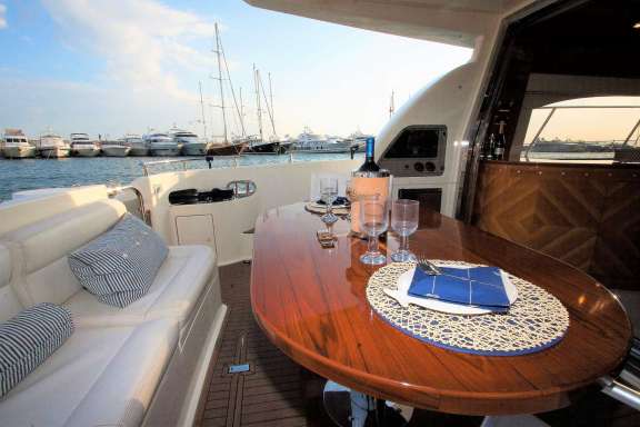 Image of AVENTURA II yacht #15